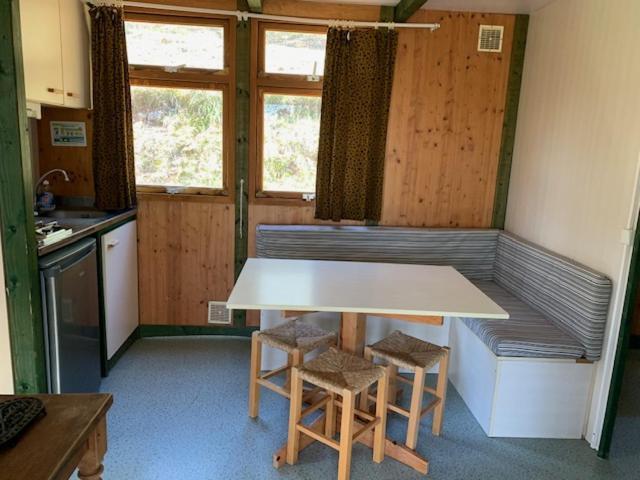 La Colline aux Chalets, Jaccuzi, Sauna Saint-Chamarand Esterno foto