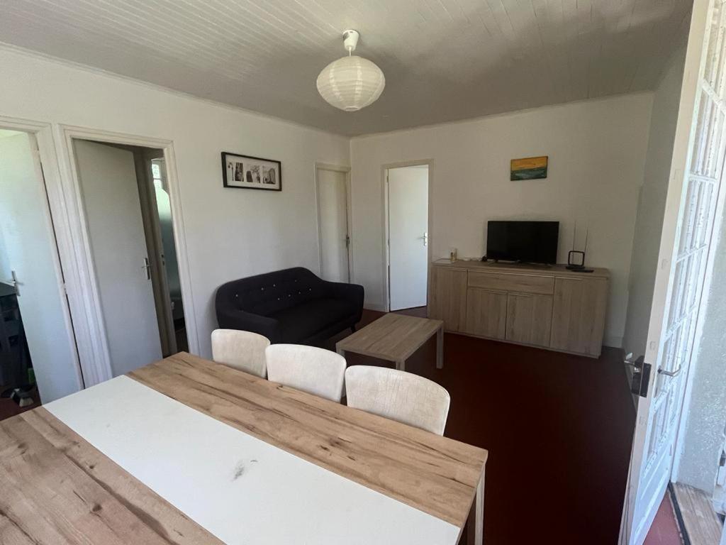 La Colline aux Chalets, Jaccuzi, Sauna Saint-Chamarand Esterno foto